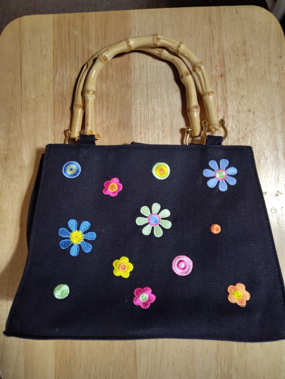 Tianni Canvas Purse With Bamboo Handles, Magnetic Closure, And Flower Design.
